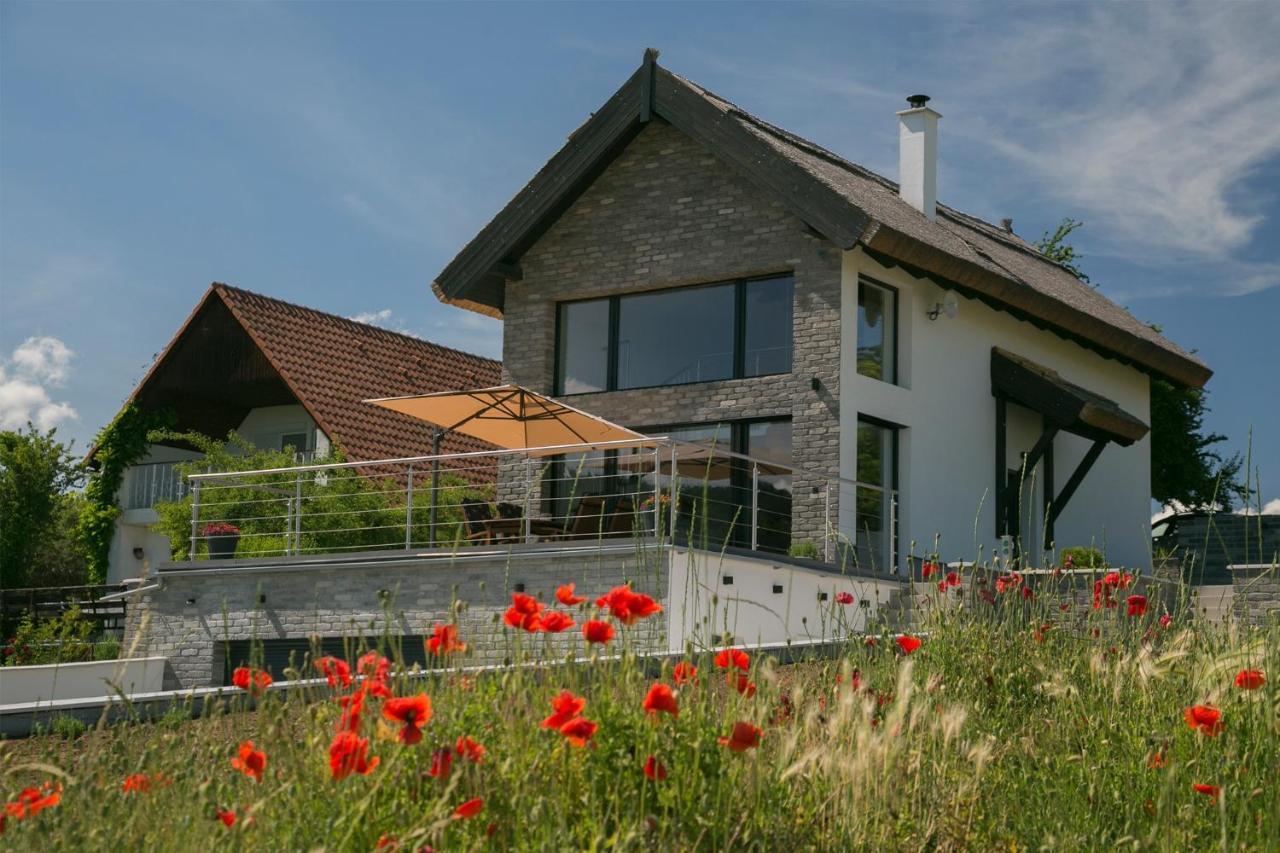 Villa Panorama&Vino Szigliget Exterior foto